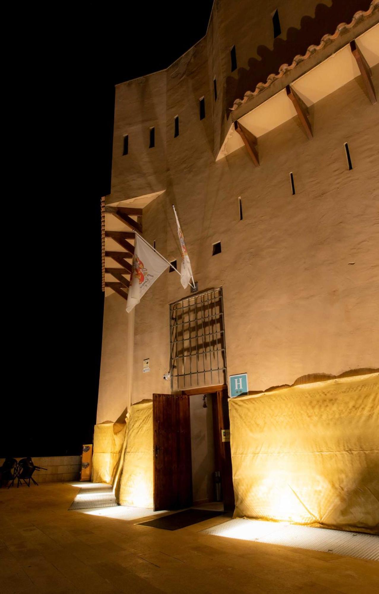 Castillo Fortaleza De Ateca Bagian luar foto